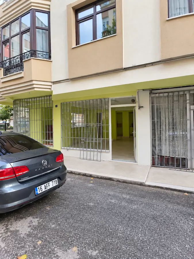 REMAX ARTIS'DEN KAYAKYOLU'NDA SATILIK İŞ YERI