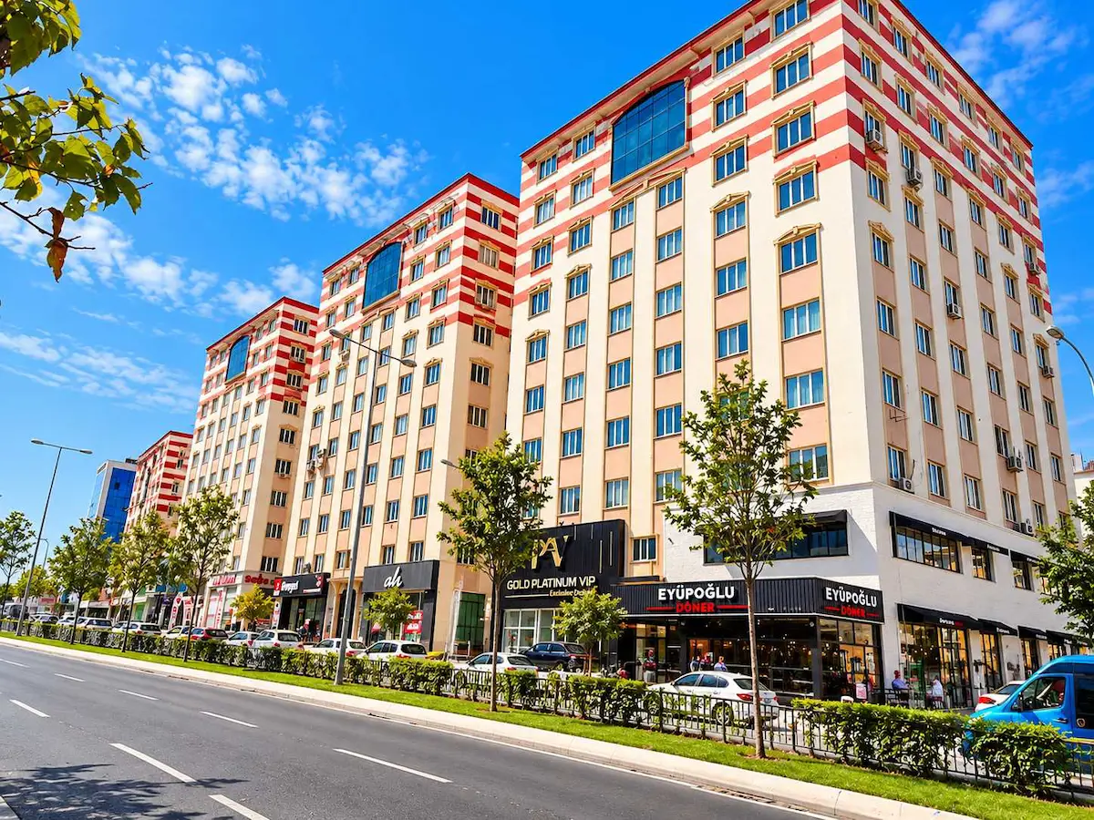 ÜMRANİYE İNKILAP’TA GÜNEY CEPHELİ 130 M² NET KİRALIK OFİS | 2. KAT 2