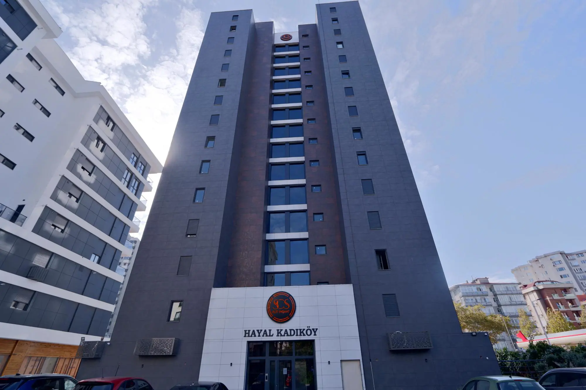 ZIVERBEY MINIBÜS CADDESI ÜZERINDE SATILIK SIFIR 2+1 DAIRE 110 M2