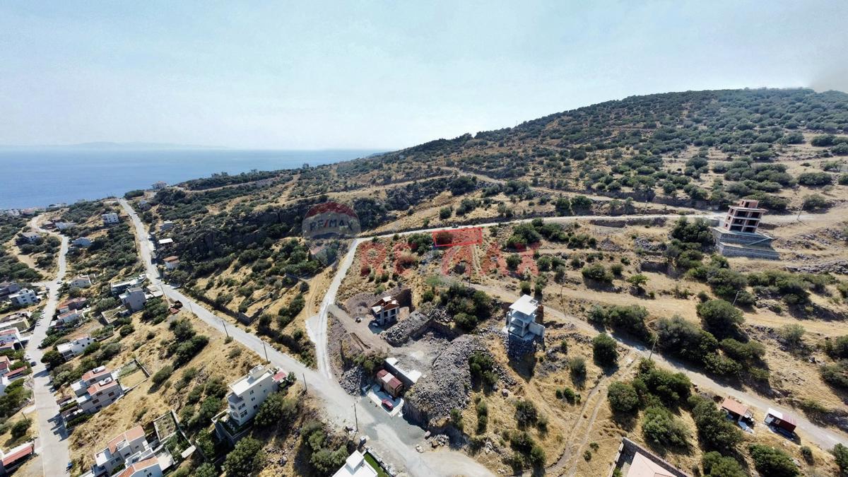 EYKO’DA DENİZE 525 M KAPANMAZ DENİZ MANZ. 161 M2 KÖŞE 1/2 ARSA