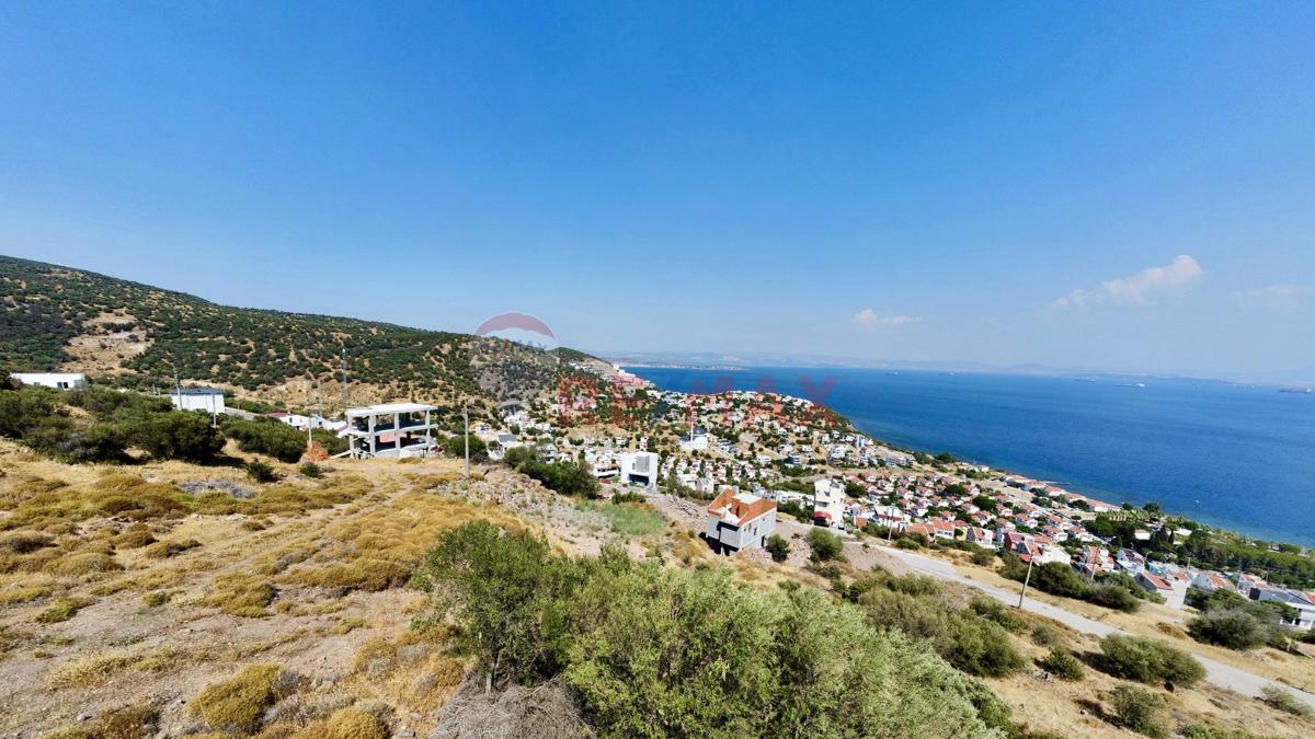 EYKO’DA DENİZE 525 M KAPANMAZ DENİZ MANZ. 161 M2 KÖŞE 1/2 ARSA