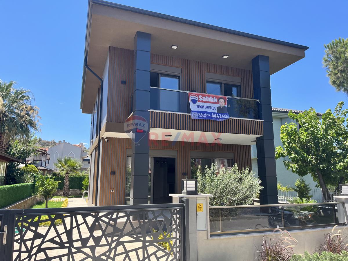 AYVALIK CUNDA ADASINDA  AKILLI SISTEM HAVUZLU 3+1 MÜSTAKIL SATILIK VILLA