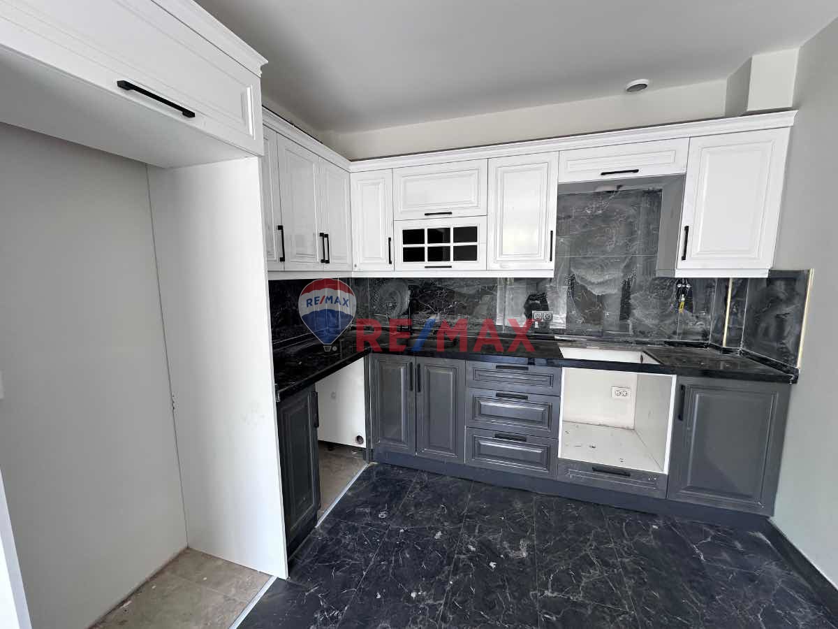 İNCESU' DA SATILIK DOĞA MANZARALI ANA YOLA CEPHE GENİŞ LÜKS 1+1