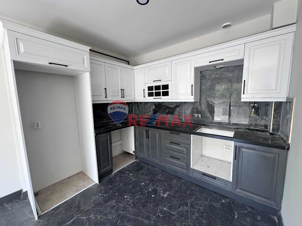 İNCESU' DA SATILIK DOĞA MANZARALI ANA YOLA CEPHE GENİŞ LÜKS 1+1