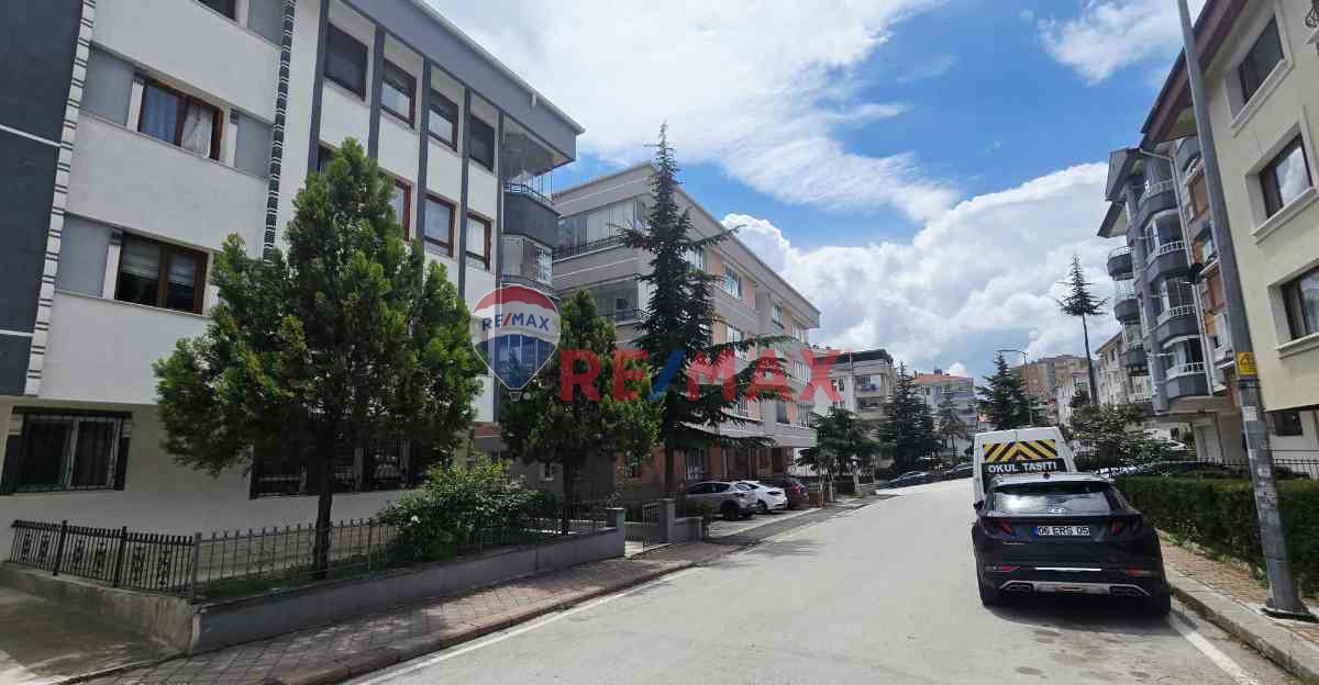 ÇANKAYA DİKMEN MÜRSEL ULUÇTA 3+1 SATILIK DAİRE