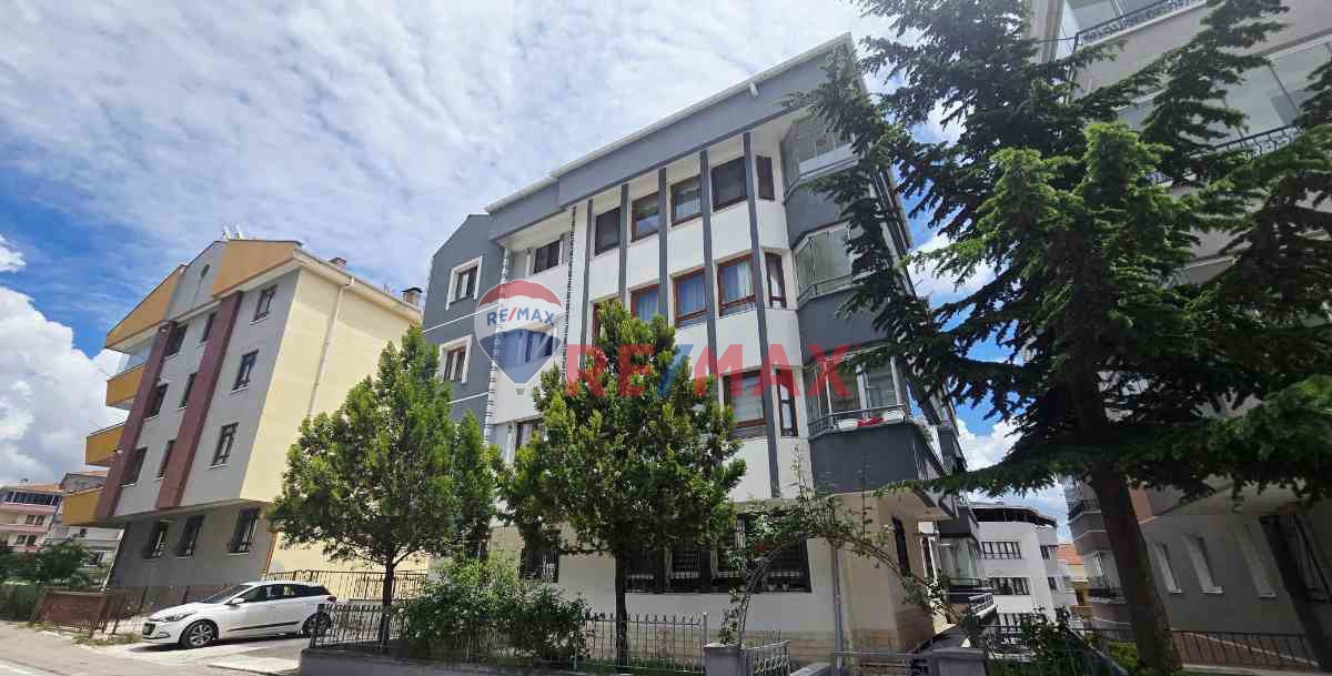 ÇANKAYA DİKMEN MÜRSEL ULUÇTA 3+1 SATILIK DAİRE