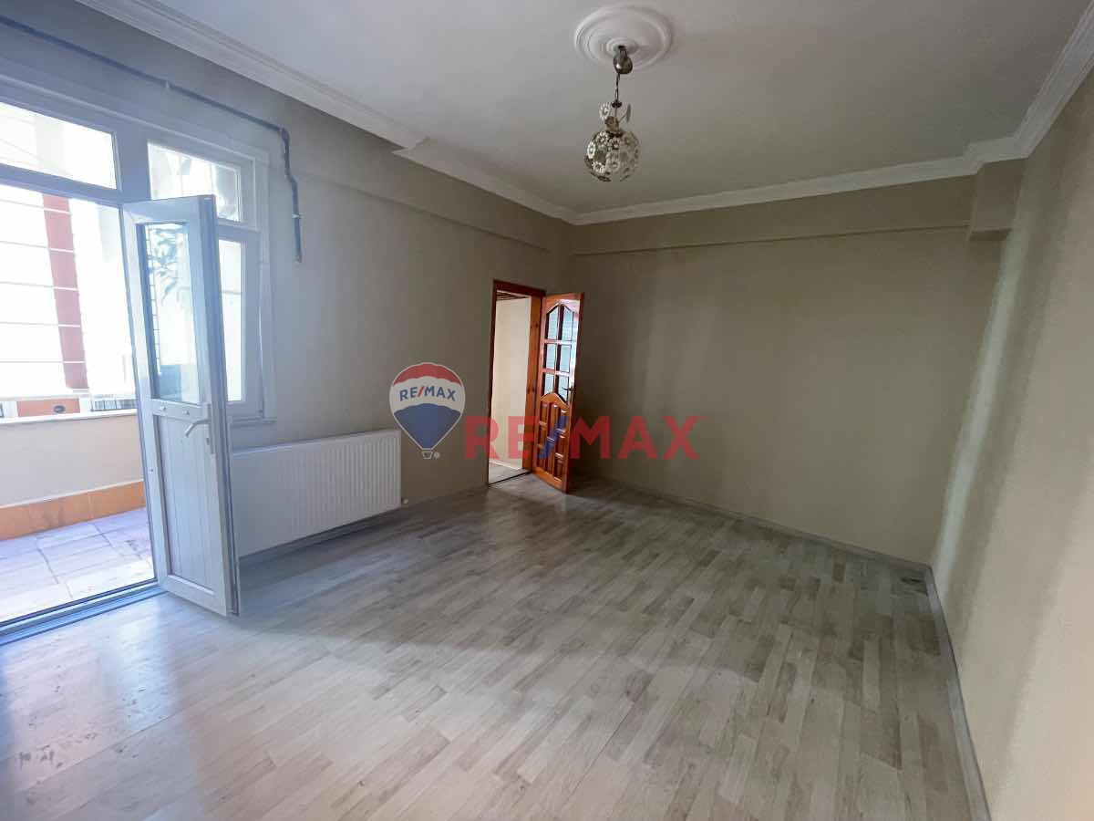 NURTEPEDE KİRALIK 3+1 BALKONLU DEPOLU.PAZAR YANINDA