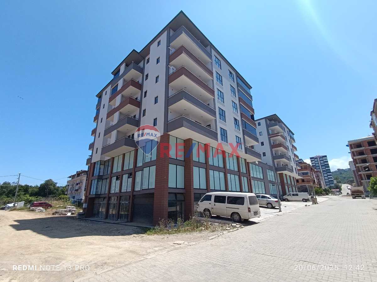 ARSİN FATİH MAHALLESİ DEDEKENT-3 SİTESİ DENİZ MANZARALI 3+1