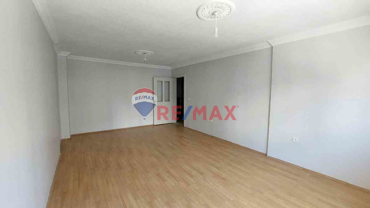 ALIAĞA SITELER MH TOKI'DE KIRALIK GENIŞ TIP 2+1 ARA KAT DAIRE