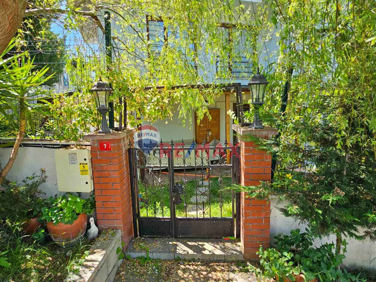 ŞİLE'DE 5+2 HAVUZLU BARBEKÜLÜ EŞYALI MÜSTAKİL DUBLEKS VİLLA