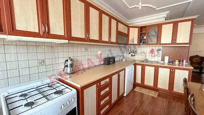 BURHANİYE MERKEZDE CADDE ÜZERİNDE OFİS VE DAİRE  KULLANIMINA UYGUN  SATILIK 2+1 