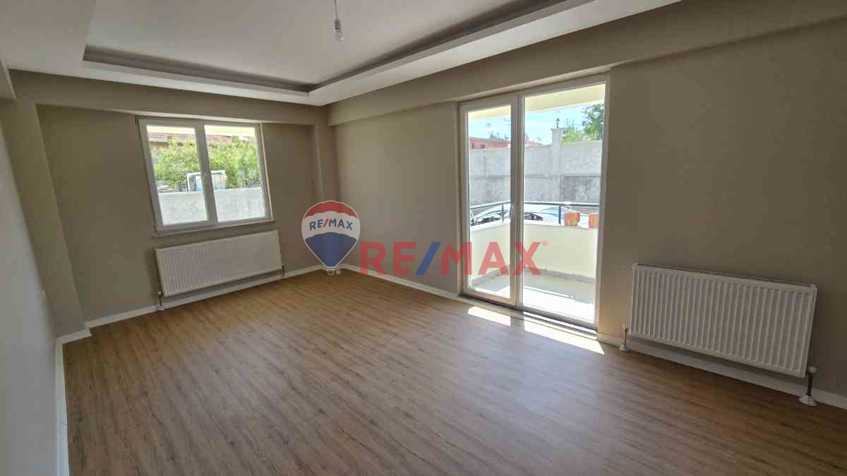 PEHLİVANKÖY MERKEZDE SATILIK 2+1 YENİ DAİRE