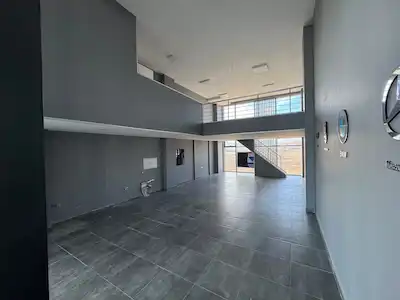 OTONOMİ KOCABAŞ CENTERDA S.LÜX YAPILI 130M2 SATILIK DÜKKAN