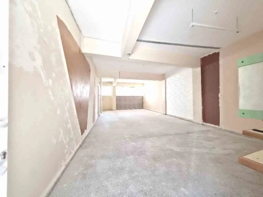 REMAX KAYA BAYRAMPAŞA FİLİZ SOKAK 85 M2 ATOLYEYE DEPOYA UYGUN SATILIK DÜKKAN 3
