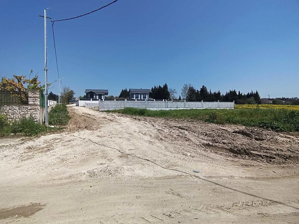 SILIVRI ORTAKÖY'DE 1.134 METRE IMARLI SATILIK KÖŞE ARSA