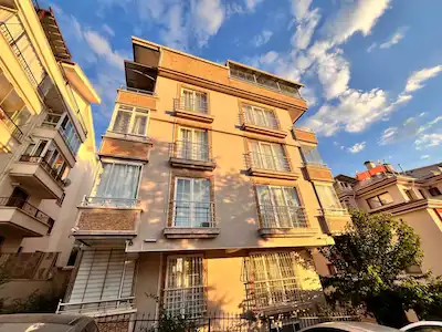 DİKMEN MALAZGİRT MAH. MANZARALI BOŞ 3+1 ARA KATTA SATILIK DAİRE 