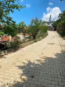 REMAX BEYAZ YİĞİTALİ KÖY İÇİNDE TEK TAPU SATILIK BAHÇE