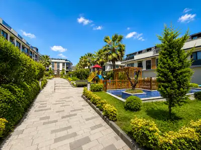 KAVAKLI LEDA MARİN SİTESİNDE 3+1 GENİŞ KULLANIMLI KİRALIK DAİRE
