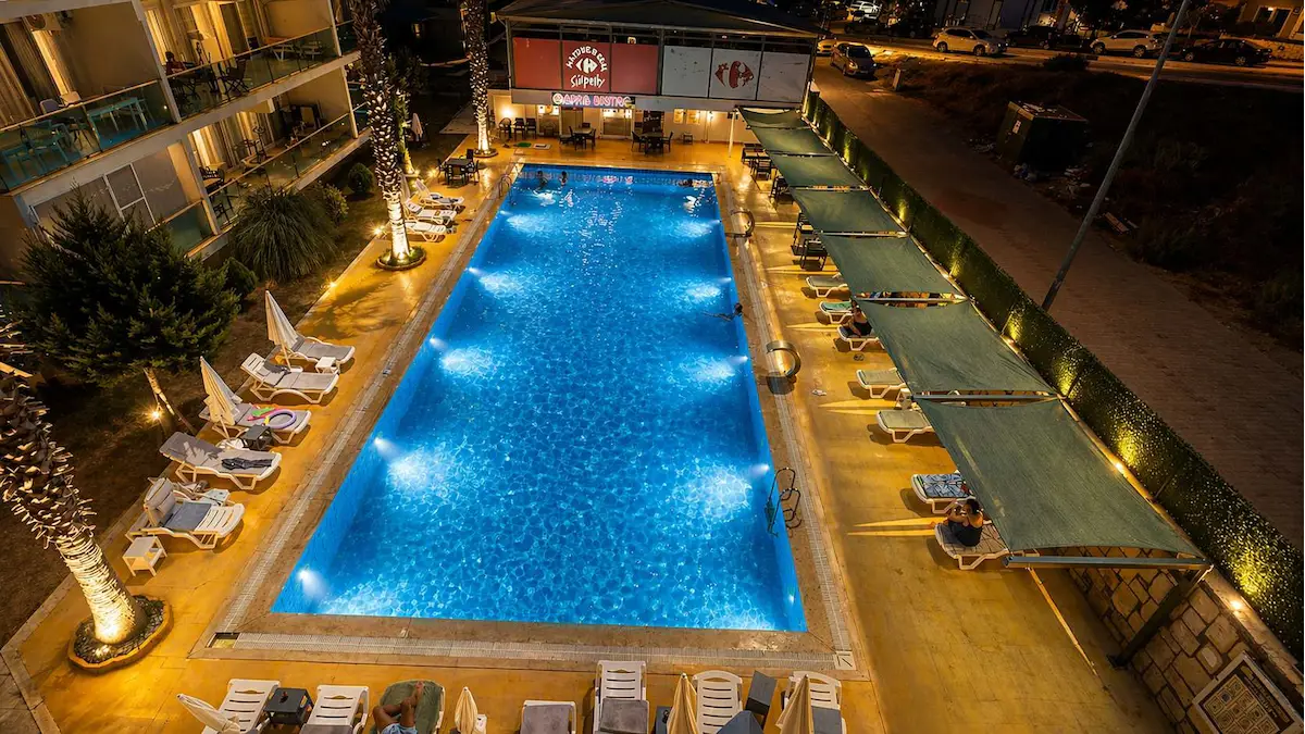 ALTINKUM'DA SITE IÇERISINDE HAVUZLU 2+1 DAIRE