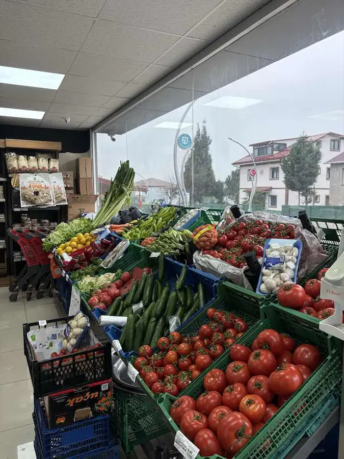 RAHMİYE MAHALLESİNDE YOL ÜZERİ DEVREN KİRALIK 300M2 DOLU MARKET
