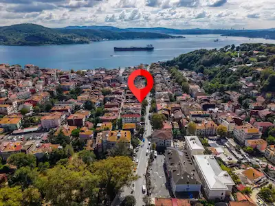 SARIYER’DE ANA CADDE CEPHELI, 2 SOKAKTAN GIRIŞLI SATILIK DÜKKAN