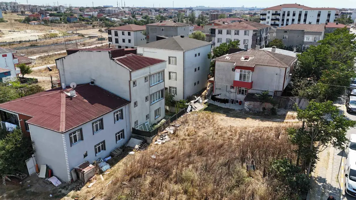 KAPAKLI KARAAĞÇ MAHALLESİNDE KUPON SATILIK 310M2 ARSA