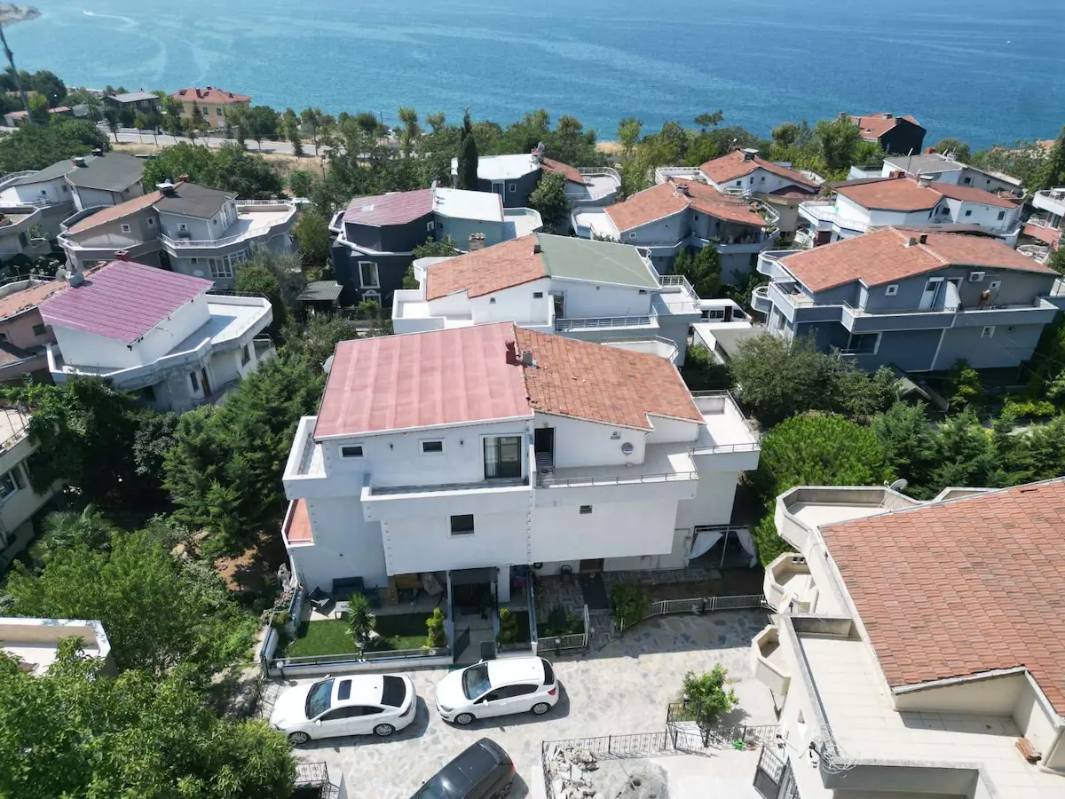 GÜRPINARDA DENIZ MANZARALI, BAŞTAN SONA YENILENMIŞ ÖZEL VILLA