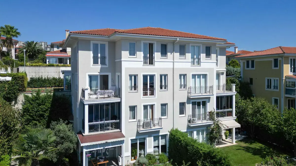 ESTON DENİZ YAKAMOZ DA MUHTEŞEM DENİZ MANZARALI KATLI DUBLEX