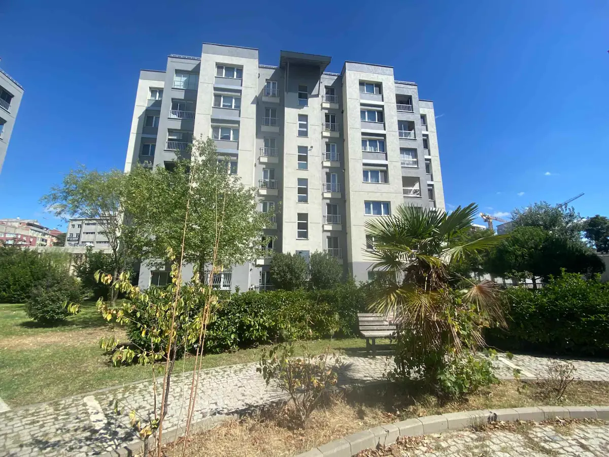 SEFAKÖY KIPTAŞ'TA PEYZAJ MANZARALI, TADILATLI 3+1 DAIRE