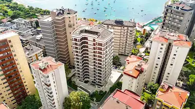 FENERBAHÇE SAHİLDE 140 M2.NET DENİZ MANZ.SATILIK 3+1 RESD. DAİRE