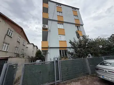 DARICA’DA BAHÇE KATI 2+1 | 80 M² NET | BALKONLU | DOĞALGAZ KOMBİLİ