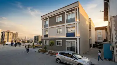 ÇİĞLİ BALATÇIK’TA  ÜNİVERSİTEYE YAKINI EŞYALI  KİRALIK 1+1 DAİRE