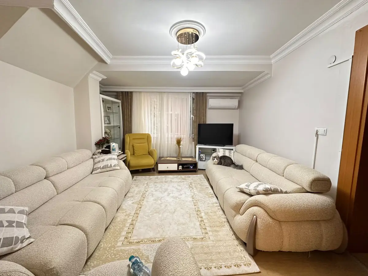 REMAX KAYA ERAY'DAN EYÜP EMNİYETTEPE'DE 4+1 SATILIK GENİŞ DAİRE 2