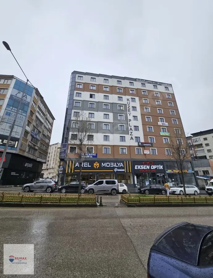 REMAX İLKE'DEN SARAYBOSNA CADDESİ'NDE 2+1 OFİS