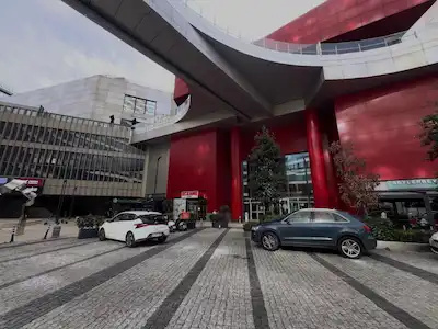 ATAŞEHIR METROPOL ISTANBUL TERASLI KAPALI MUTFAKLI KİLERLİ KİRALIK 3+1 DAIRE
