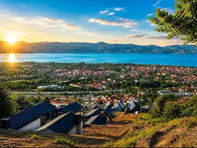 REMAX EFFEC'TEN SAPANCA GÖLÜ MANZARALI CENNETTEN BİR KÖŞE