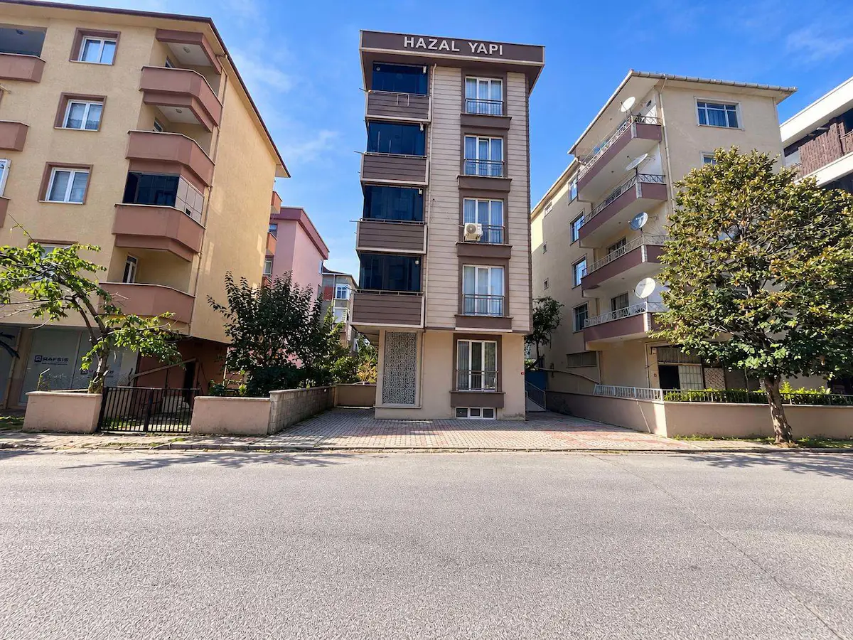 KARTAL YUNUS MAHALLESİNDE, MERKEZİ KONUMDA SATILIK 2+1 DAİRE