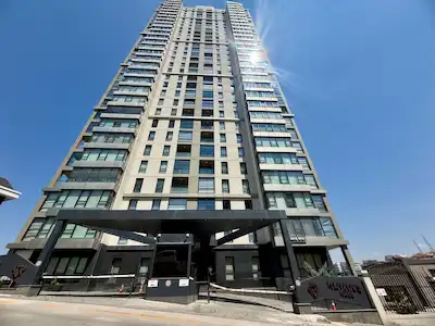 KUVARS KULE’DE 4+1 | 210 M² NET | KISMİ EŞYALI | 8. KAT | YERDEN ISITMA | SOSYAL TESİS-ÖZEL YAPILI