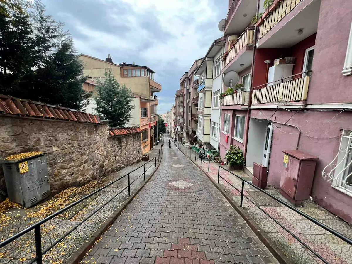 İZMİT YENİTURANDA KİRALIK GENİŞ 3+1 ARAKAT DAİRE