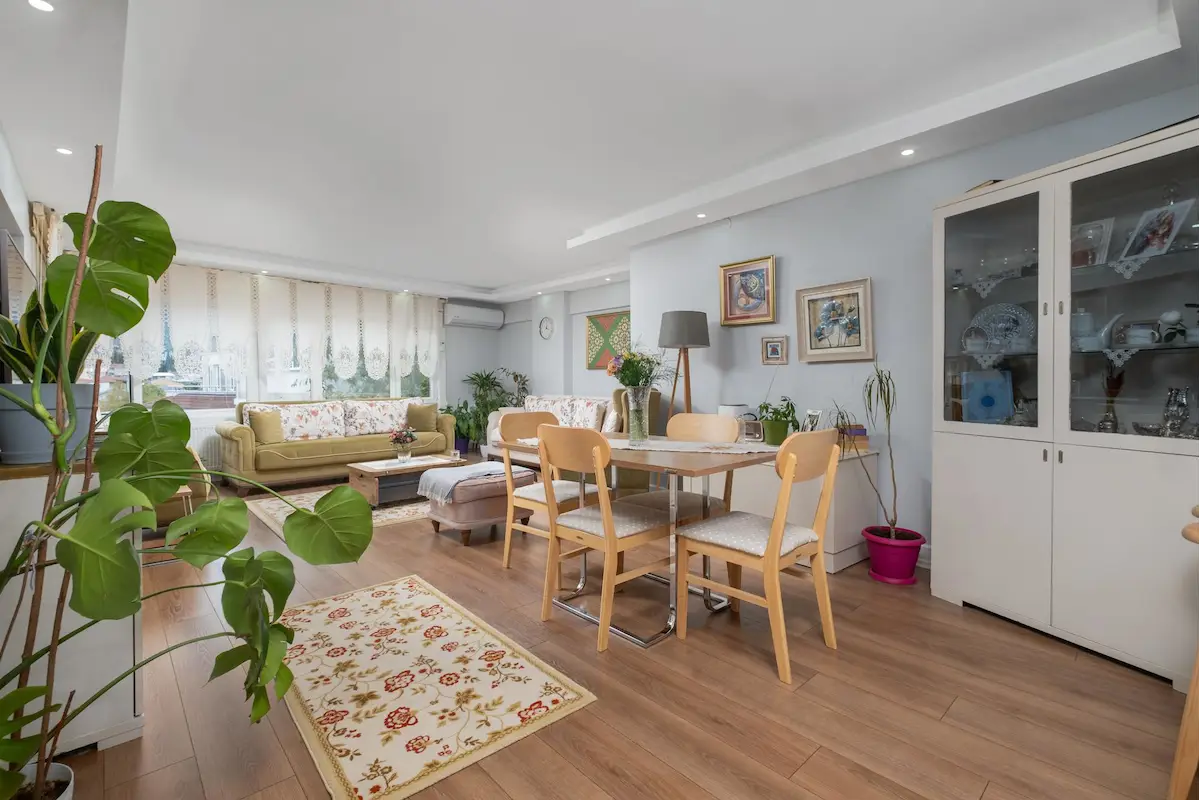 REMAX ADVANTAGE'DEN HEYKEL ERKEK LİSESİ YANI 2+1 SATILIK DAİRE