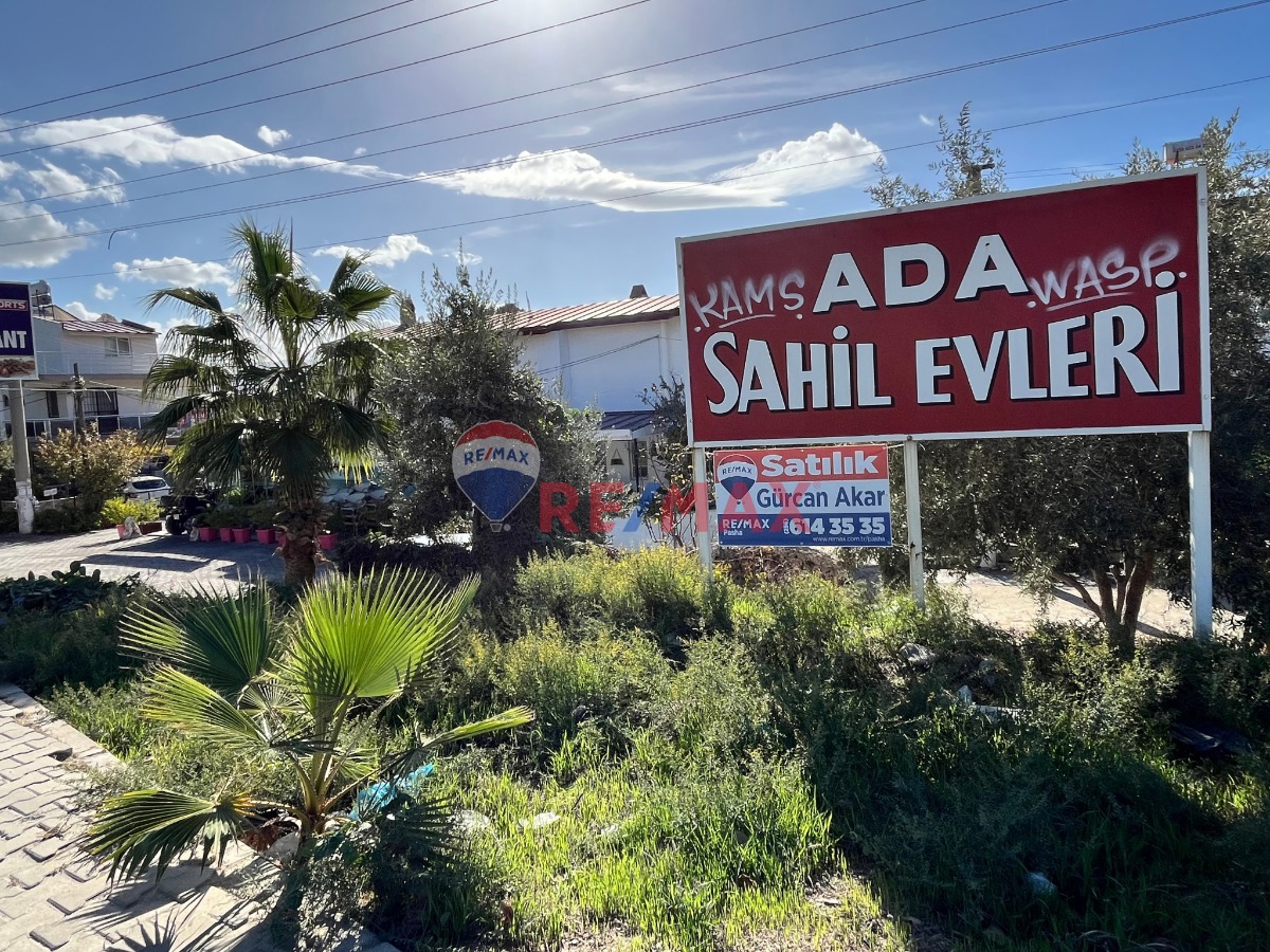 DENIZE 250 METRE MESAFEDE SATILIK 3+1 YAZLIK