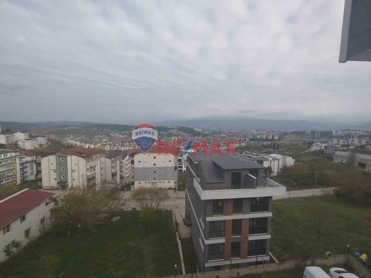 REMAX ÇARŞI'DAN İZMİT GÜNDOĞDU'DA SATILIK 4+1 ÇATI DUBLEKS DAİRE