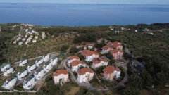 ÇANAKKALE TAVAKLI'DA DOĞA İÇERİSİNDE DENİZ MANZARALI SATILIK VİLLA