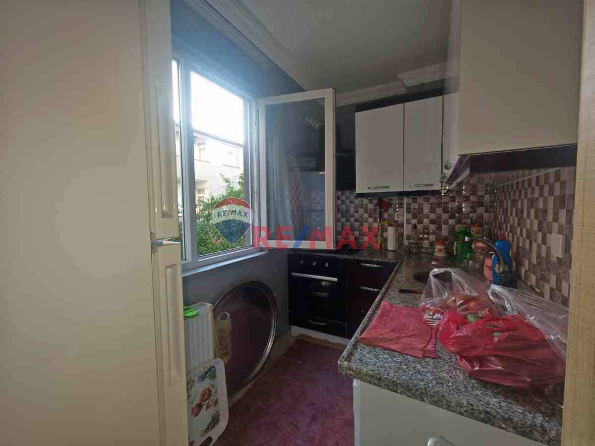 ÇAYIROVA AKSE MAHALLESİ'NDE SATILIK (2+1) TERS DUBLEX DAİRE