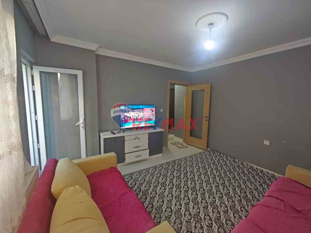 ÇAYIROVA AKSE MAHALLESİ'NDE SATILIK (2+1) TERS DUBLEX DAİRE