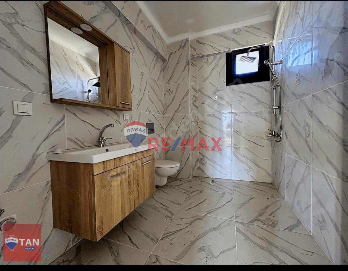 KARTEPE F.S.M MALLESİNDE SATILIK 2+1 ARA KAT DAİRE