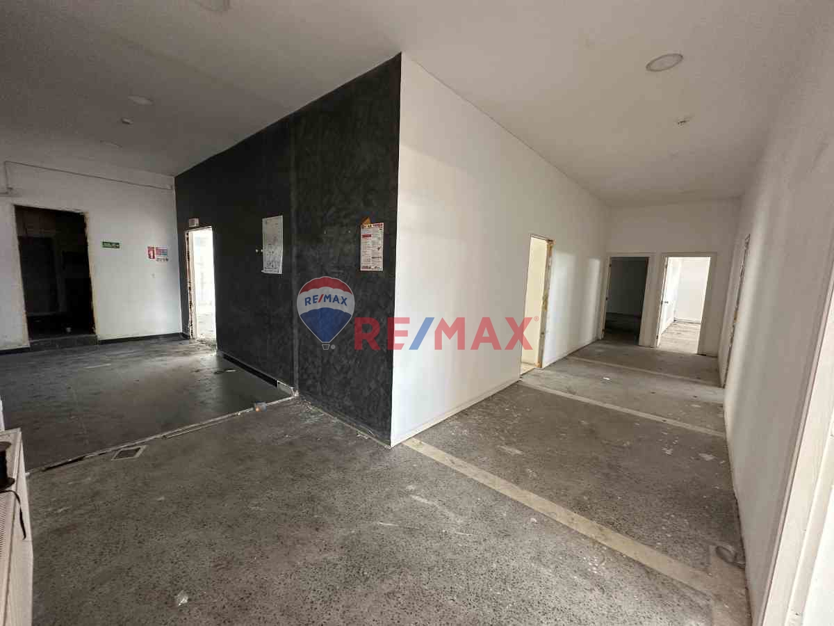 BAHÇELIEVLER YENIBOSNADA KIRALIK 650 M² FABRIKA - ÇATI KATI