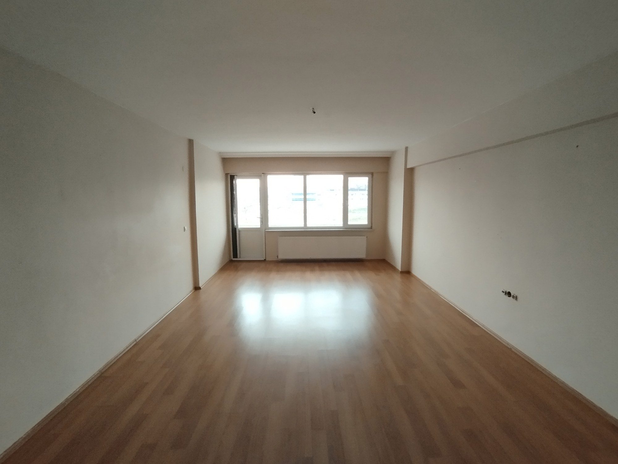 ERTUĞRUL MAHALLESİ KOÇ ORTA OKULU YAKININDA 3+1 KİRALIK DAİRE 