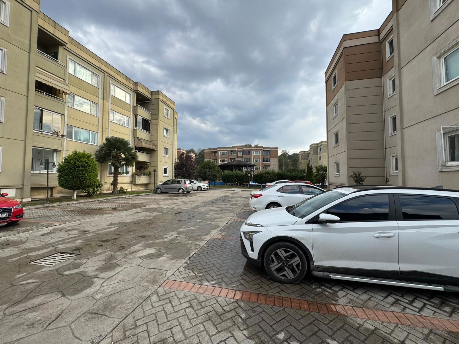 İZTOP 831. ADA'DA KİRALIK 4+1 DAİRE!!!