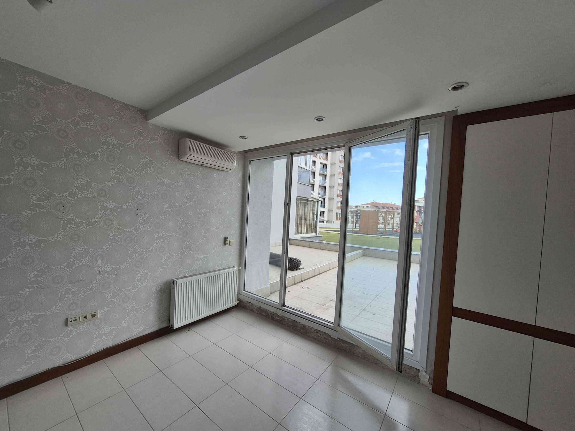 KUBİST PARK RESİDENCE 1+1 TERASLI